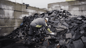 FINN_BCLOSE_EDIT_V06.00_00_29_13.Still006 FINN_BCLOSE_EDIT_V06.00_00_29_13.Still006